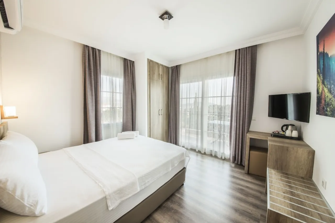 Dekatria Rooms & Aparts Otel Kaş