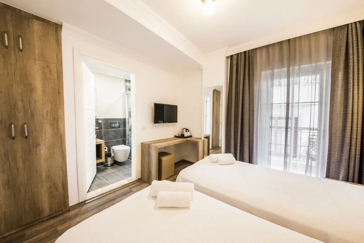 Dekatria Rooms & Aparts Otel Kaş