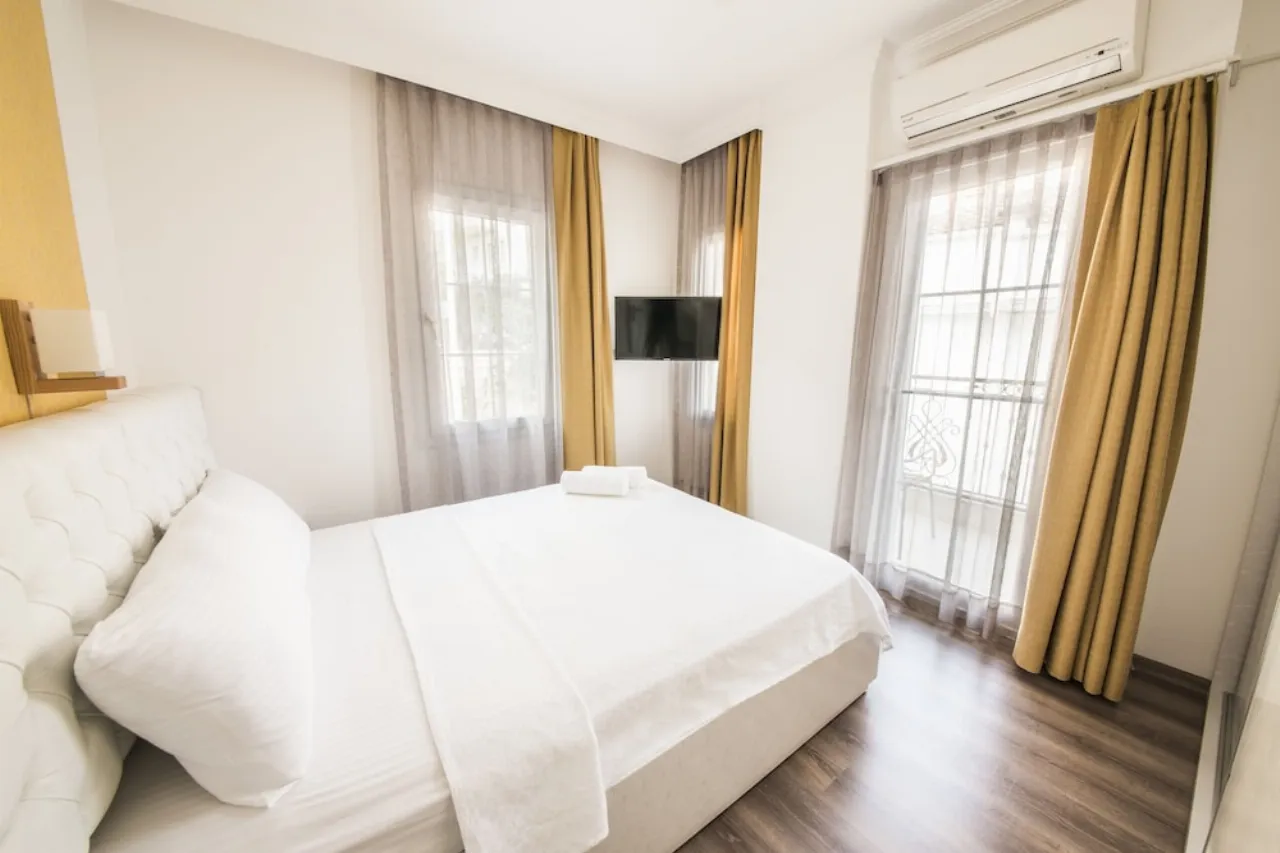 Dekatria Rooms & Aparts Otel Kaş