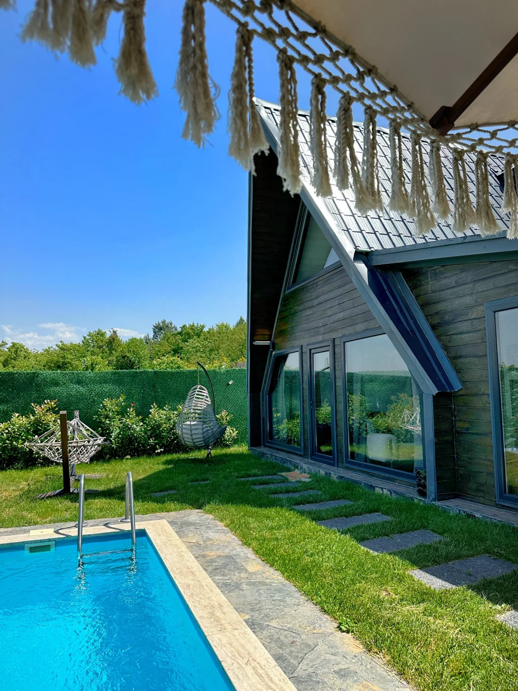 The Intense Sapanca Bungalov