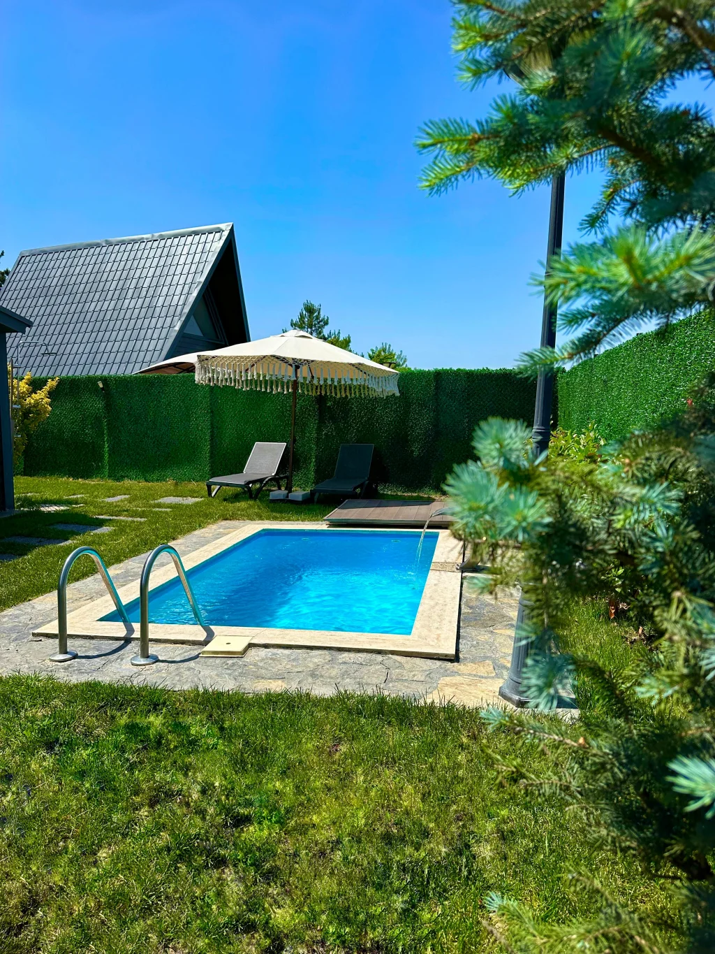 The Intense Sapanca Bungalov