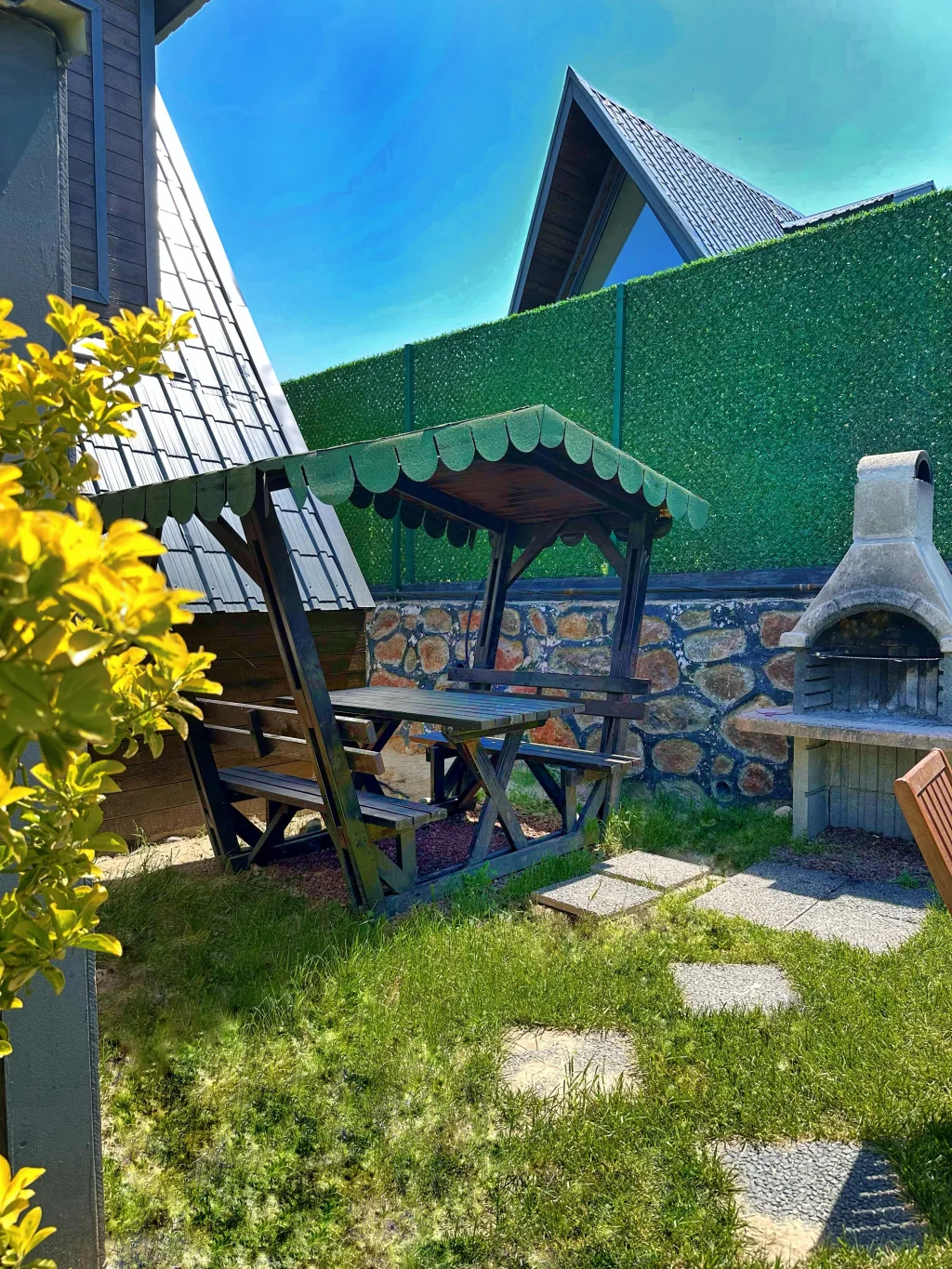 The Intense Sapanca Bungalov