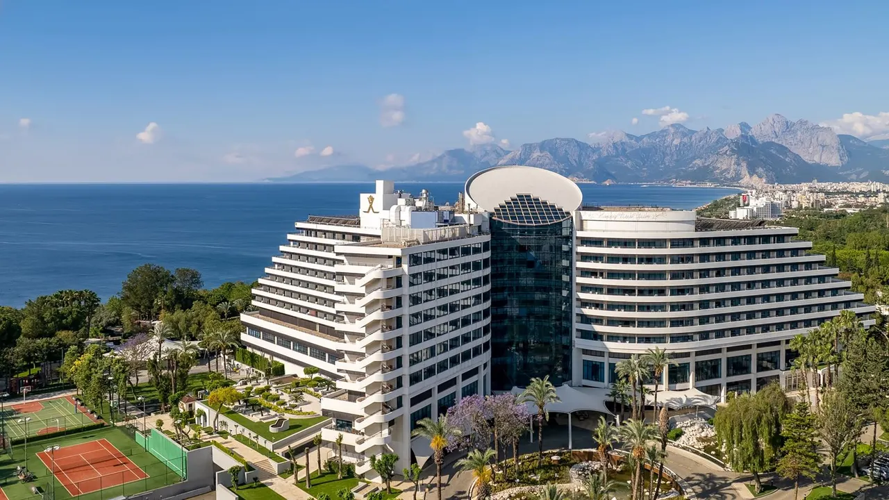 Rixos Downtown Antalya Otel – The Land Of Legends Access