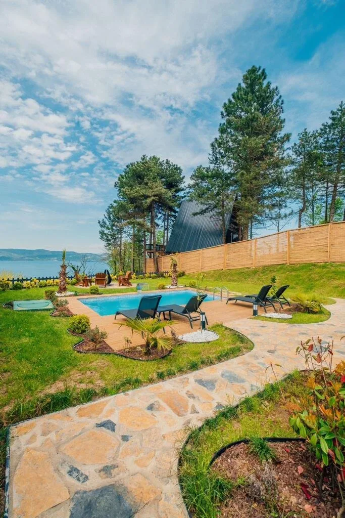 Kaya Bungalov Isıtmalı Havuzlu