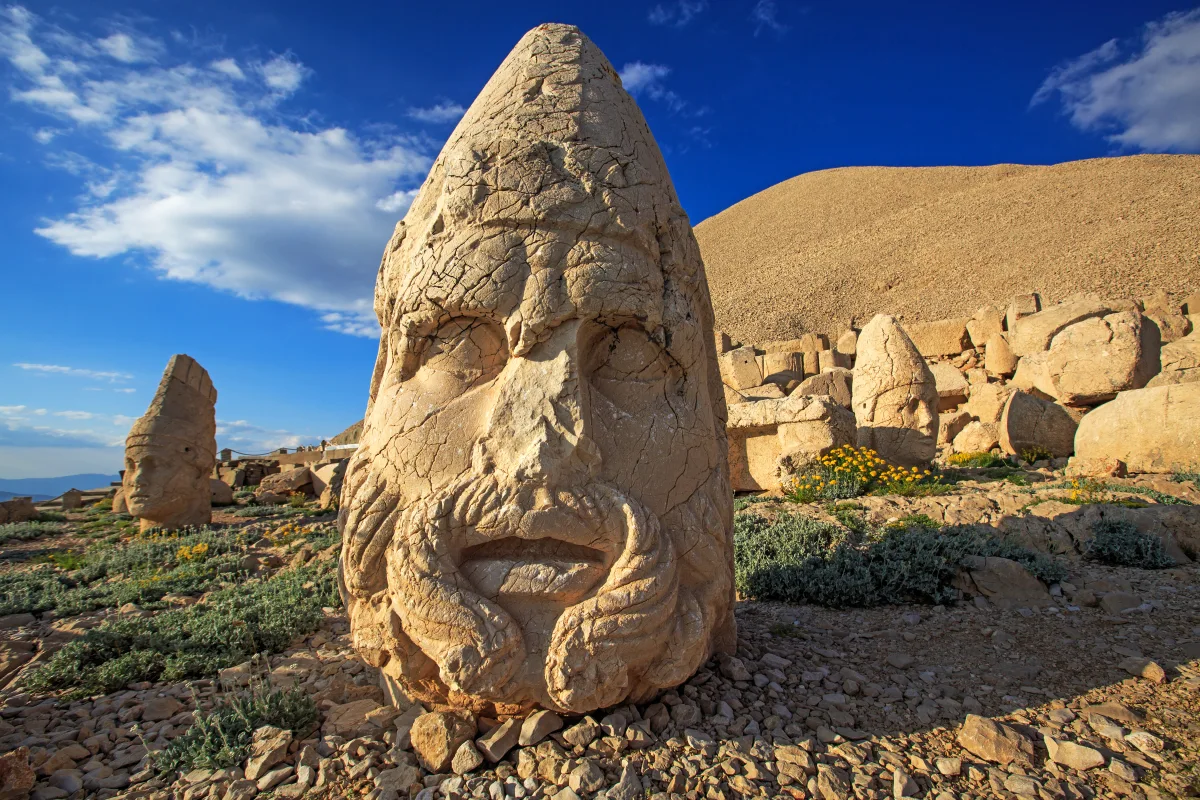 Uçaklı Tarihin Sıfır Noktası Göbeklitepe Nemrut Ve Mardin Turu Thy İle 3 Gece Konaklamalı İstanbul Çıkışlı 4