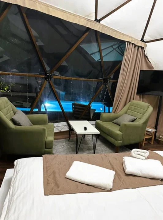 Phalesia Havuzlu Glamping