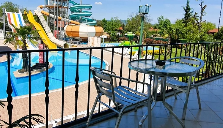 Family Pool Suite