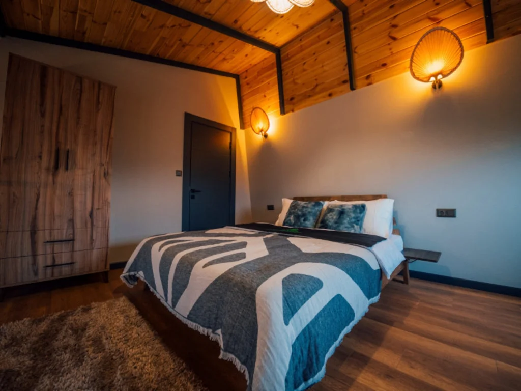 Vital Göl Deluxe Soğuk Havuzlu Bungalov