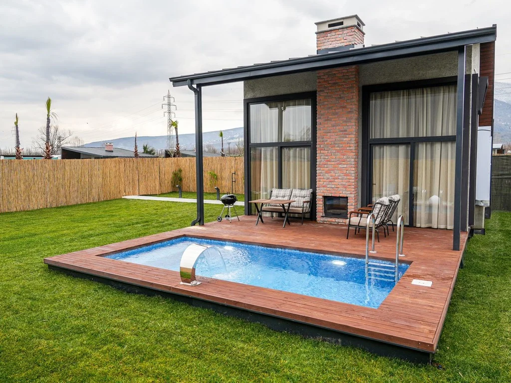 Vital Göl Deluxe Soğuk Havuzlu Bungalov