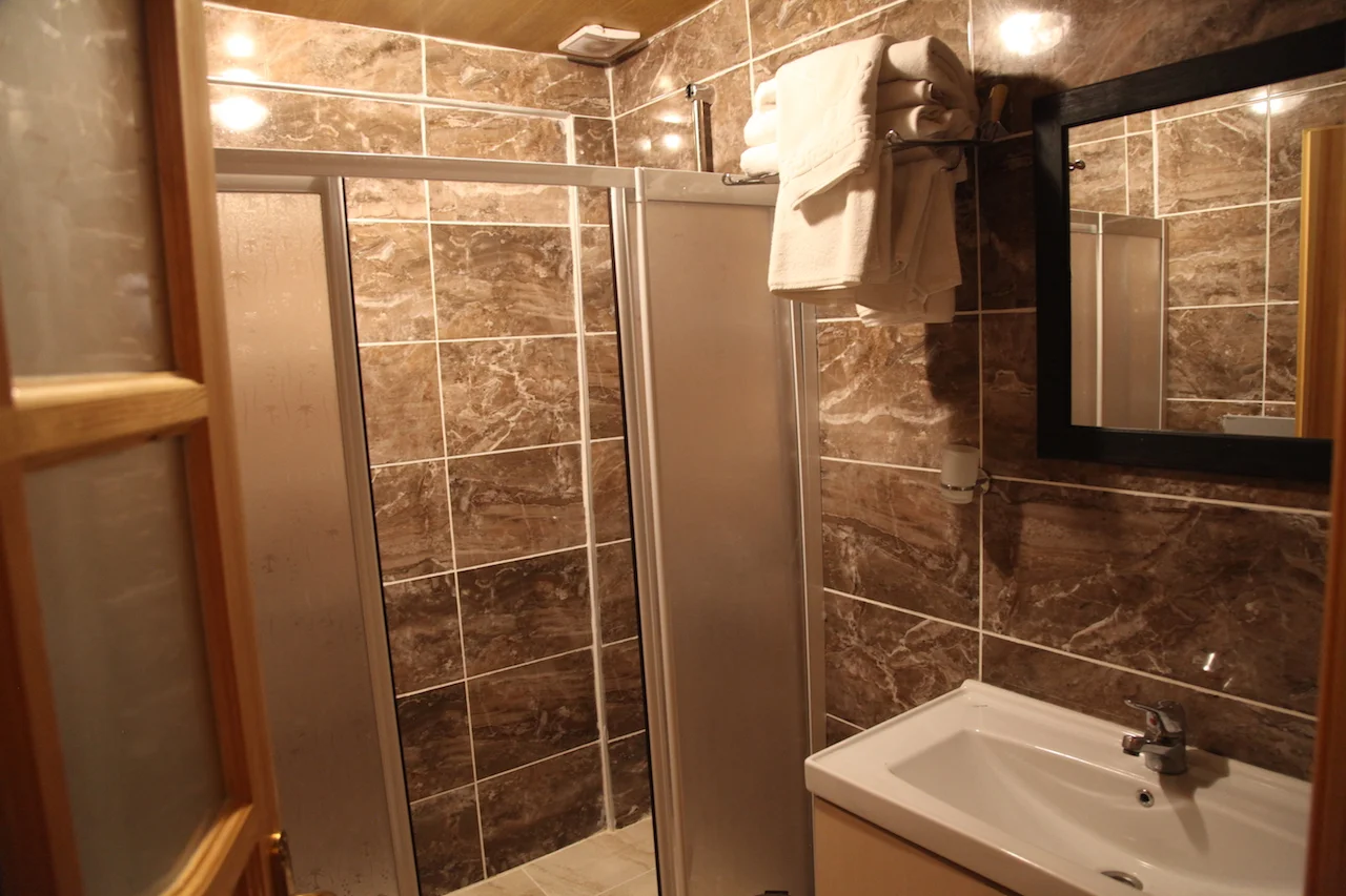 Kartal Yuvası Otel Şömineli Üst Kat Oda