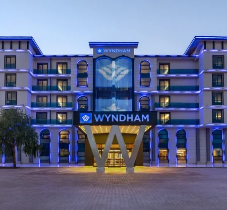 Wyndham-Thermal-Spa-Exterior (1)