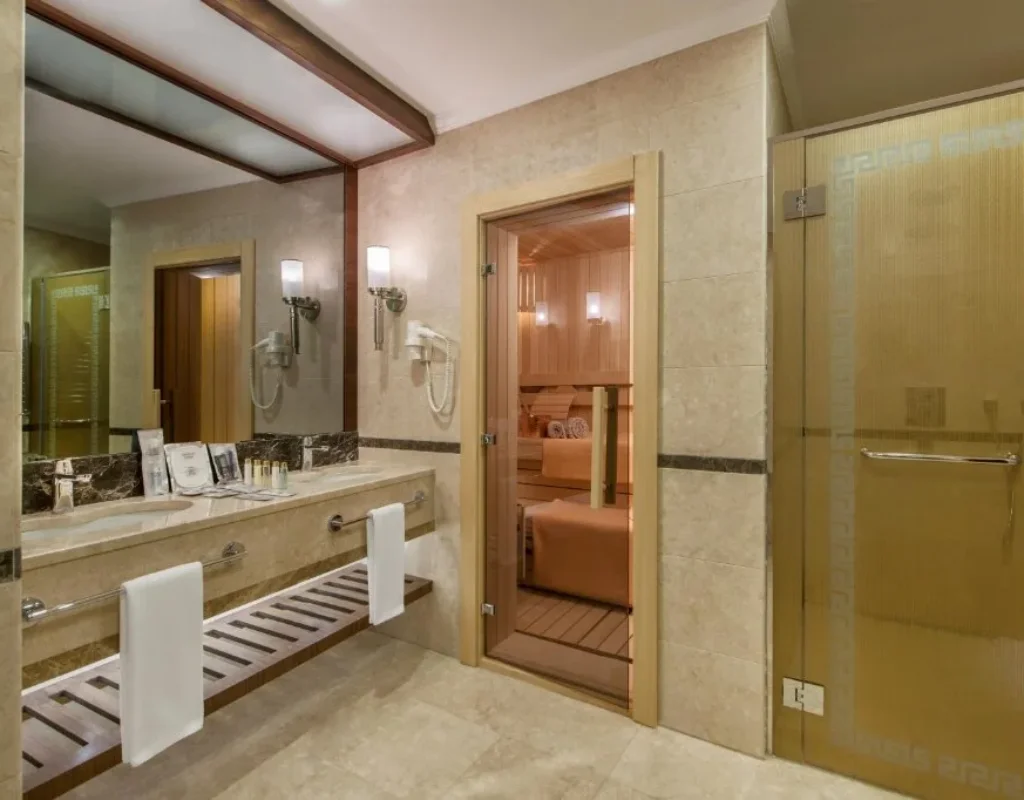 Honeymoon Suite Room