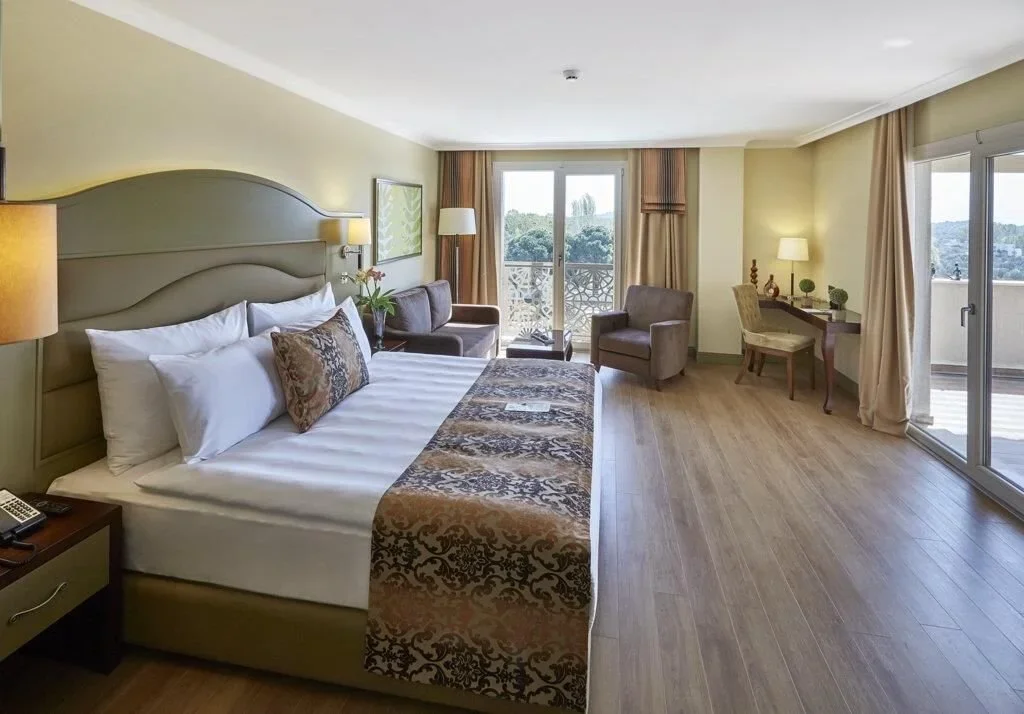 Corner Suite