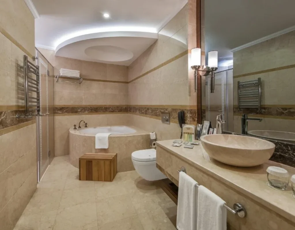 Corner Suite