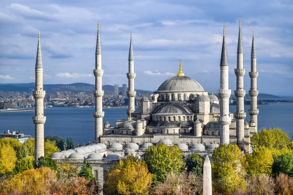 Sakarya Çıkışlı Günübirlik İstanbul Camiler Ve Türbeler Turu & Boğazda Teknede İftar Programı — fotoğraf 2