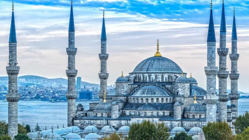 Sakarya Çıkışlı Günübirlik İstanbul Camiler Ve Türbeler Turu & Boğazda Teknede İftar Programı — fotoğraf 7