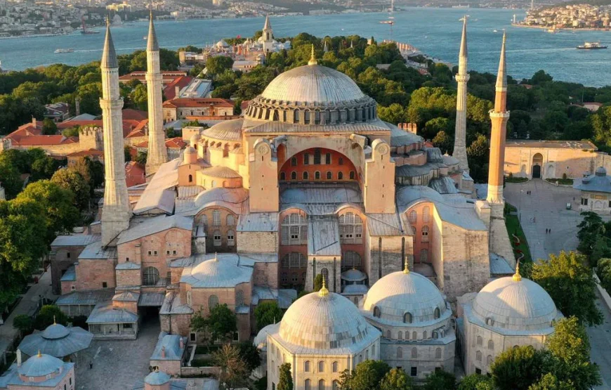 Sakarya Çıkışlı Günübirlik İstanbul Camiler Ve Türbeler Turu