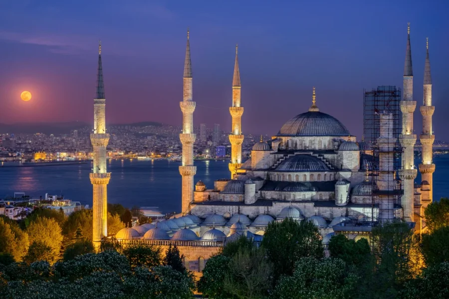 Sakarya Çıkışlı Günübirlik İstanbul Camiler Ve Türbeler Turu