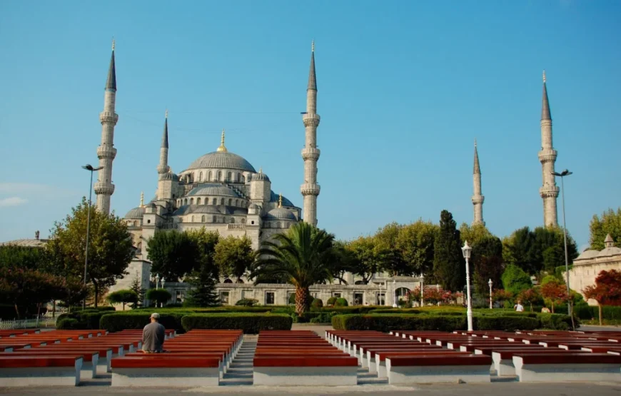 Sakarya Çıkışlı Günübirlik İstanbul Camiler Ve Türbeler Turu