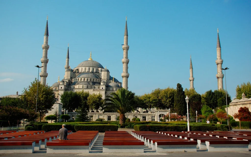Sakarya Çıkışlı Günübirlik İstanbul Camiler Ve Türbeler Turu & Boğazda Teknede İftar Programı — fotoğraf 13