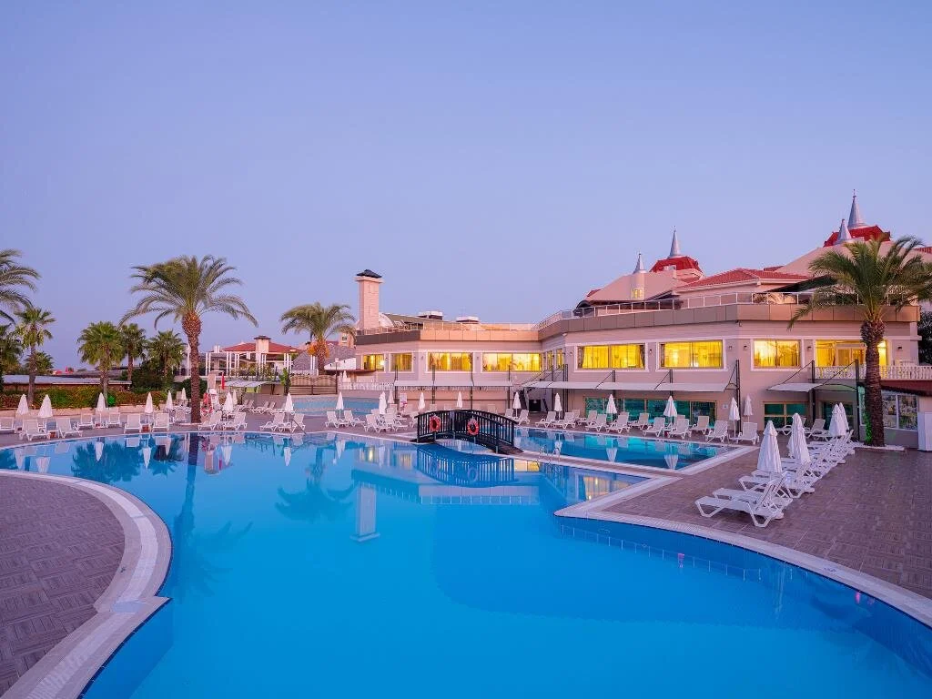 Aydınbey Famous Resort