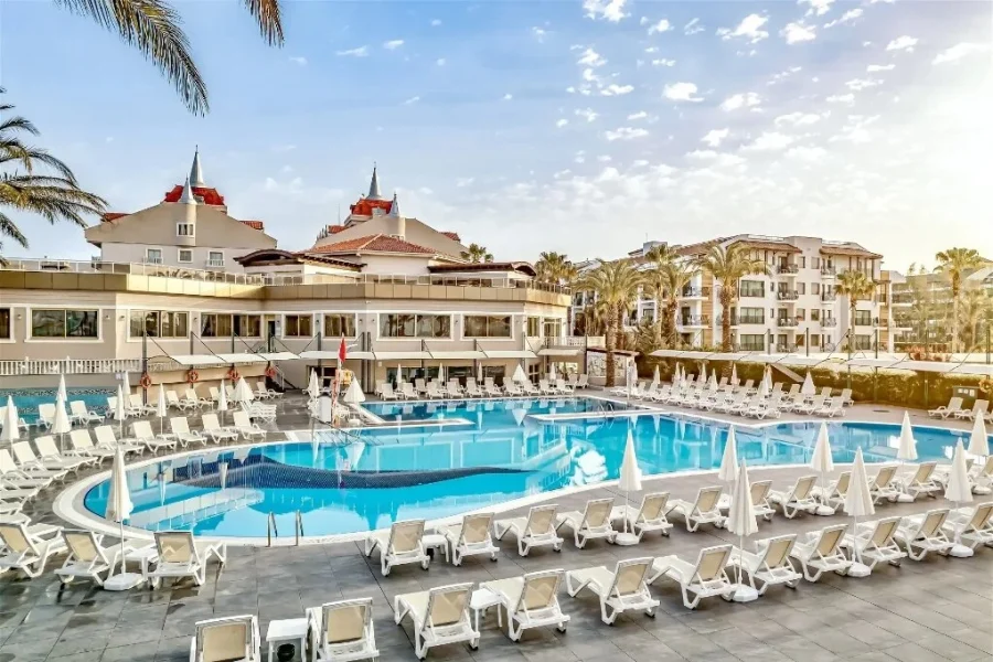 Aydınbey Famous Resort