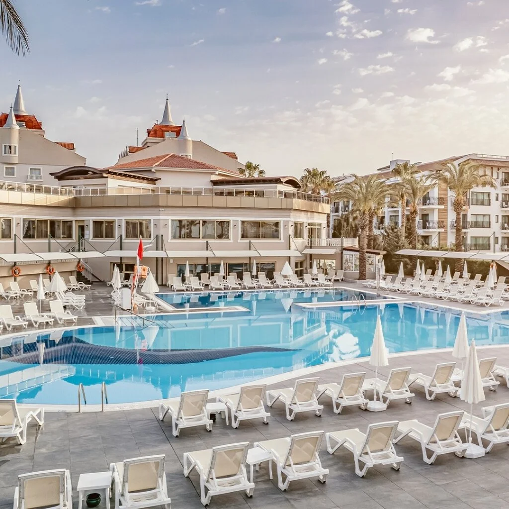 Aydınbey Famous Resort