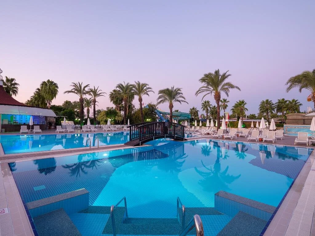 Aydınbey Famous Resort