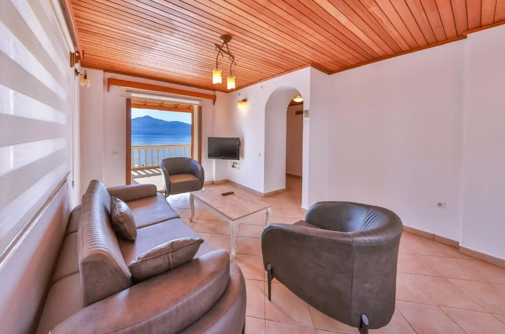 Kuluhana Hotel & Villa
