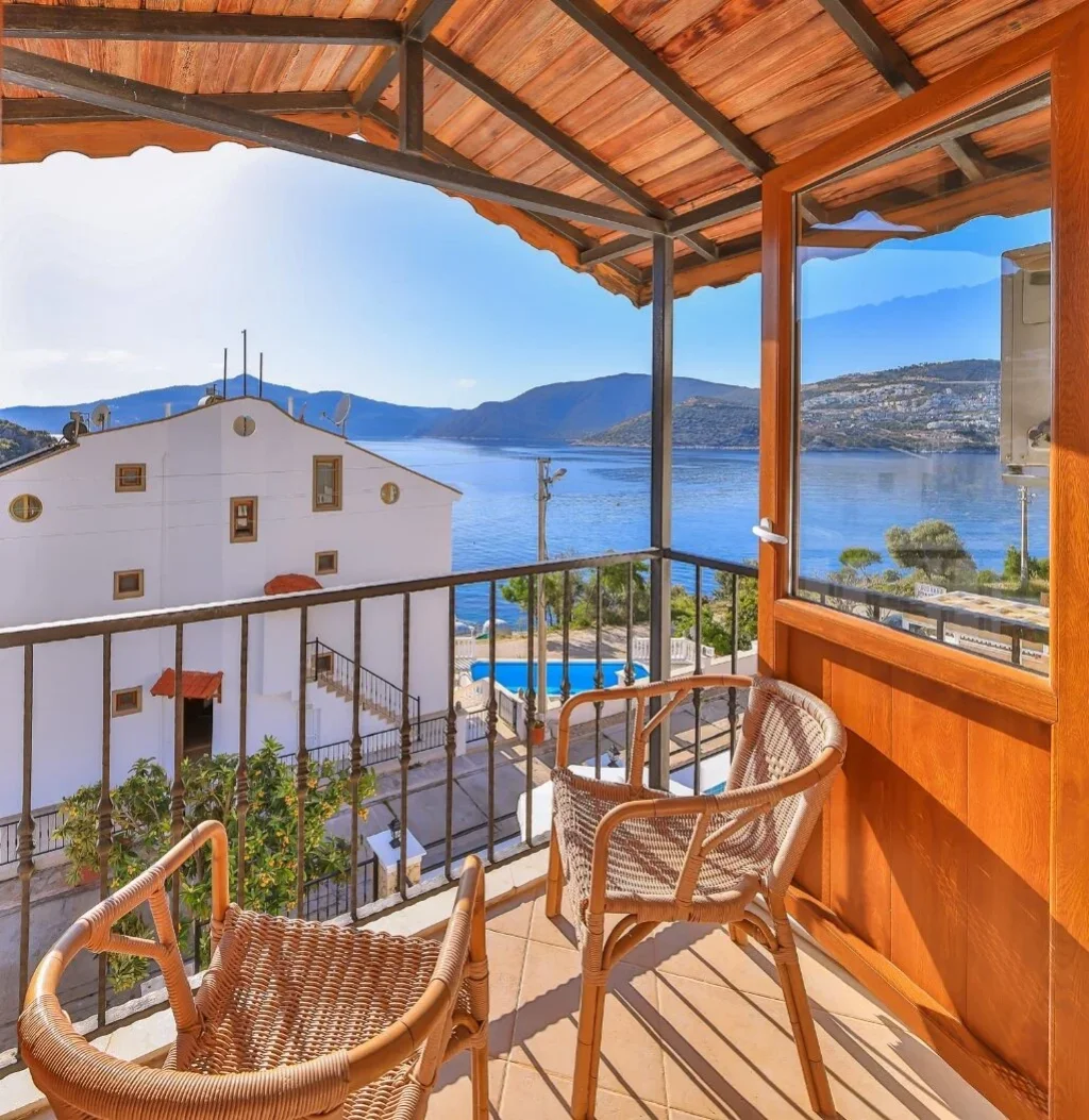 Kuluhana Hotel & Villa