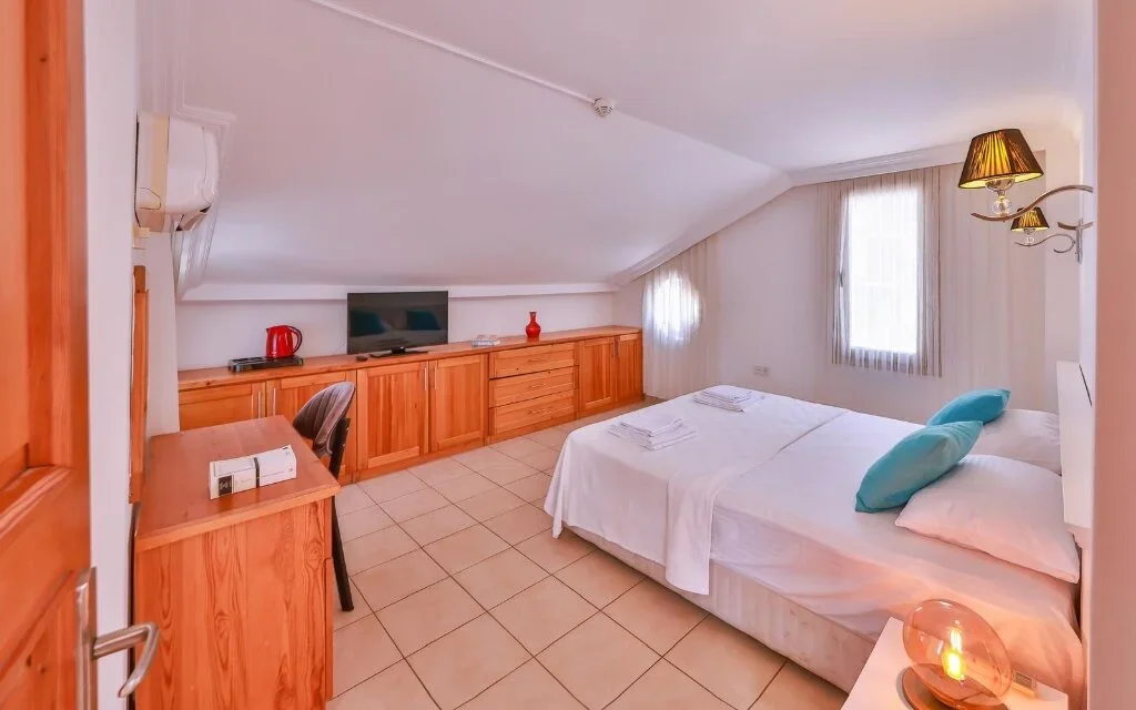Kuluhana Hotel & Villa