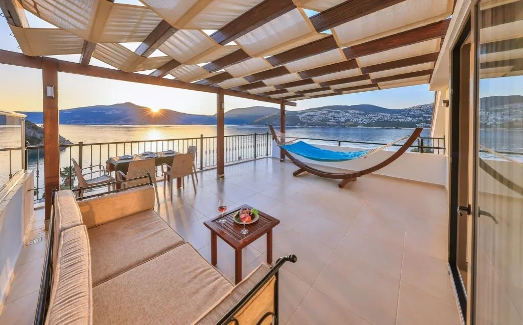 Kuluhana Hotel & Villa