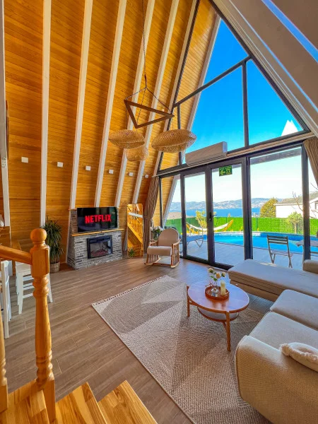 Golden Luxury Bungalow