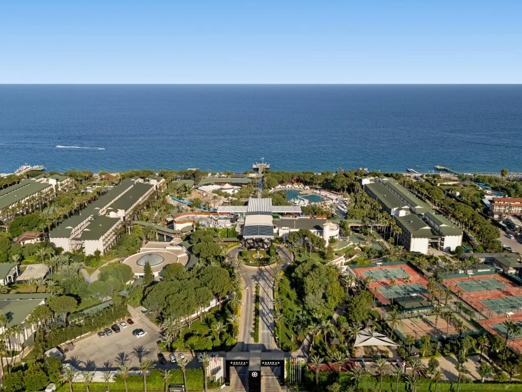 Dobedan World Palace