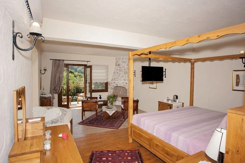 Mango Deluxe Double Room