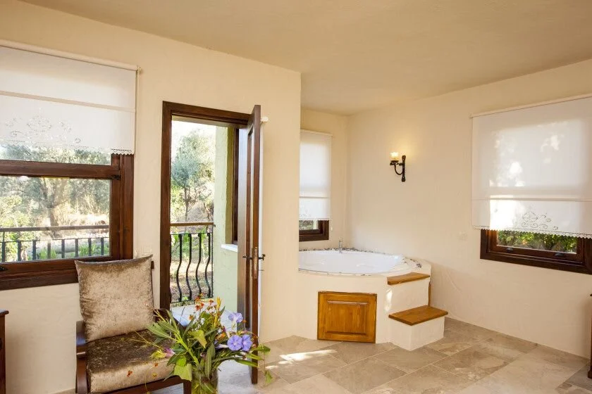 Mango Deluxe Twin Room