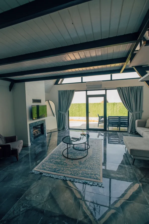 Kuku Bungalov
