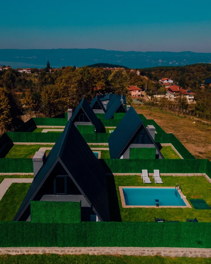 Kuku Bungalov