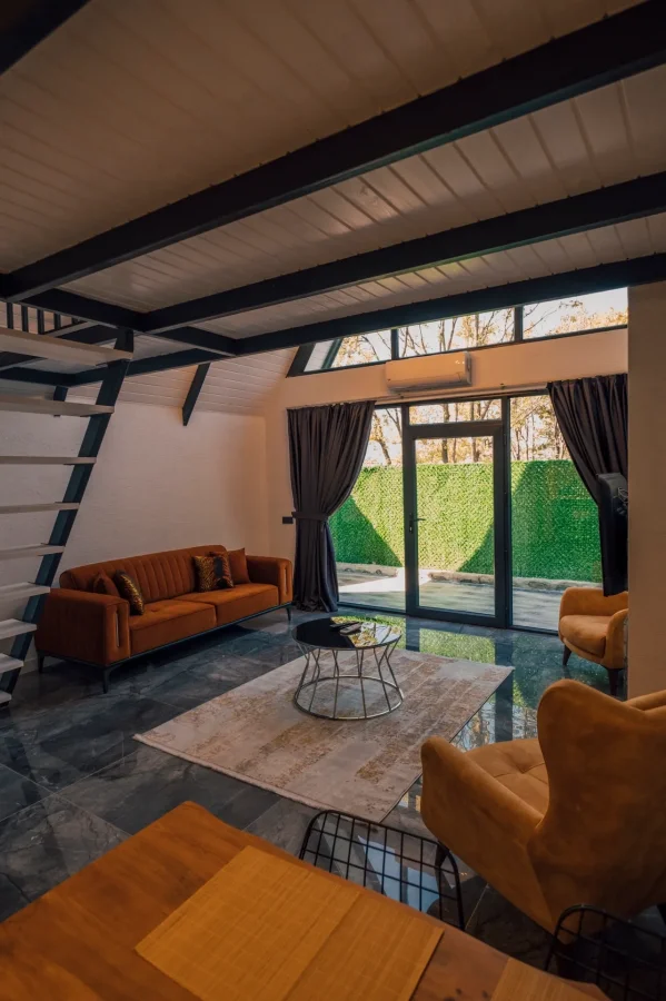 Kuku Bungalov
