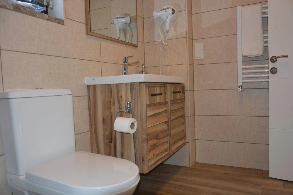 Antigonia Standart Oda