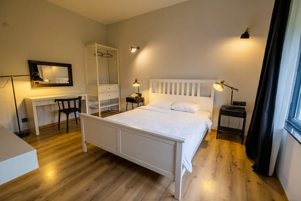 Bahçe Manzaralı Çift Kişilik Oda