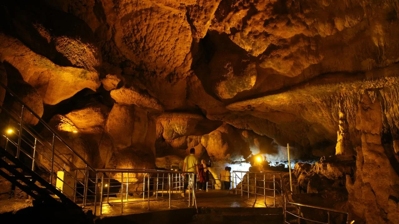 29 Ekim Özel Şehzadeler Diyarı ve Hititlerin İzinde Amasya Tokat Çorum Turu — fotoğraf 5