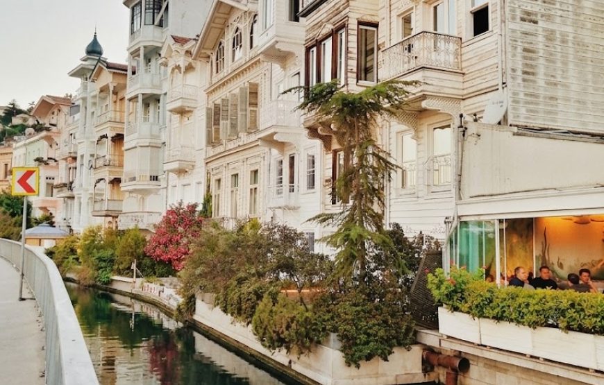 Lalelerden Sakuralara İstanbul