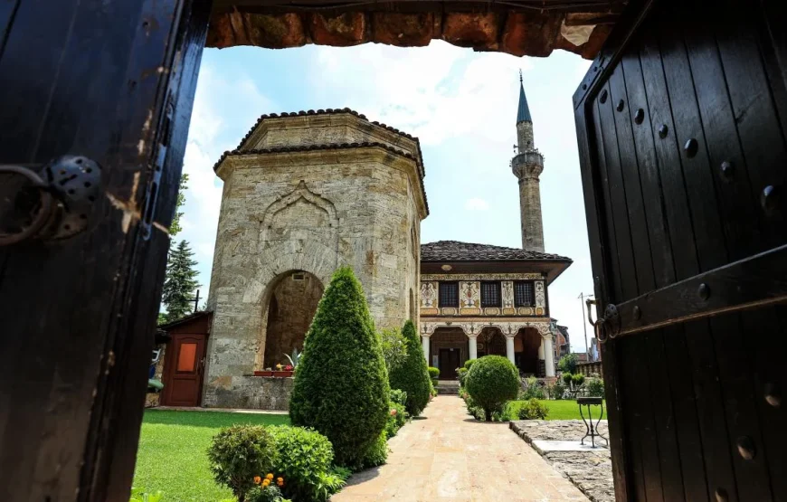 Kosova & Makedonya Turu /  2 Ülke 5 Şehir