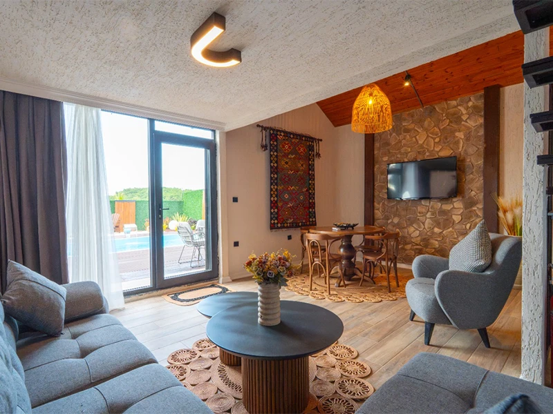 YENİ | Korunaklı, Etrafı Çevrili Özel Havuzlu Bungalov | GV102