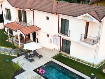 Azure Retreats Villas Sapanca