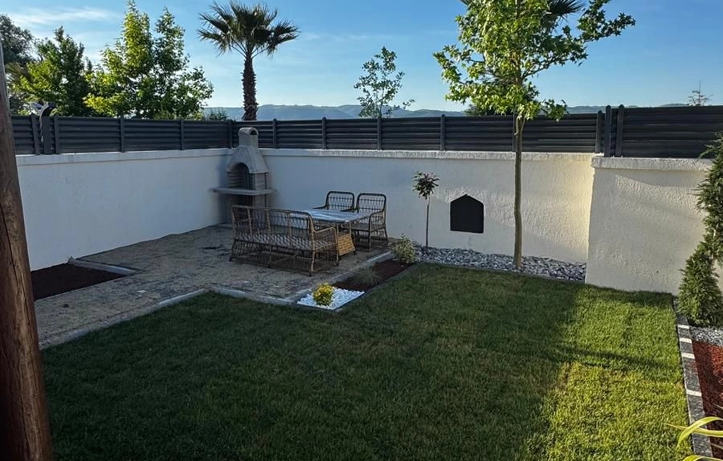 Deluxe Jakuzili Bungalov