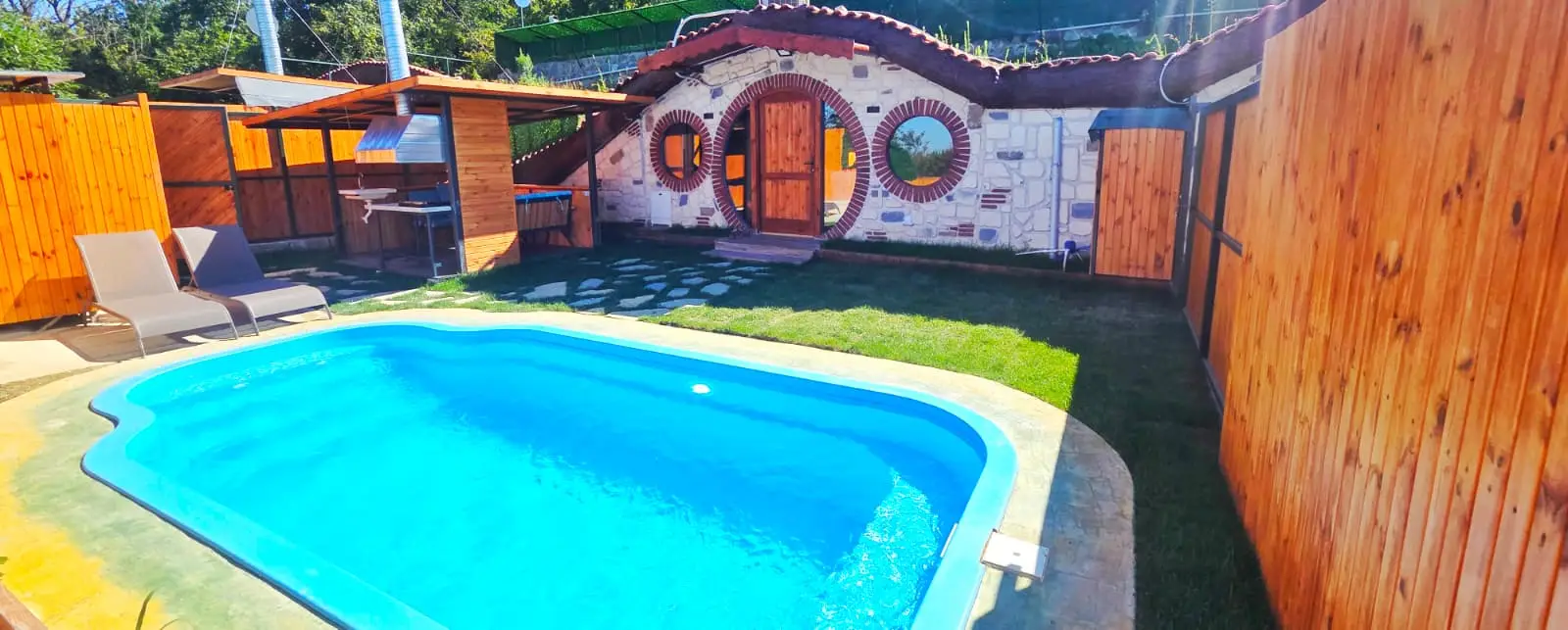 Naila Bungalov 16